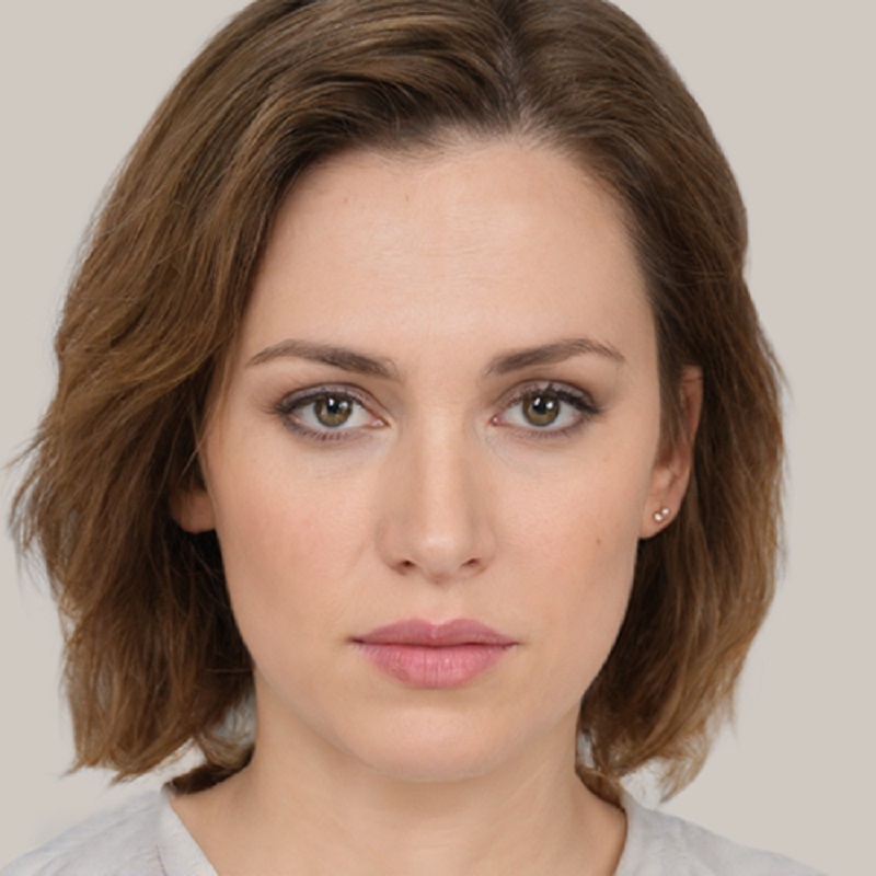 Rachel Webb headshot